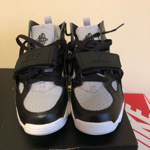 Nike Hurrache’s Kids Size 4.5